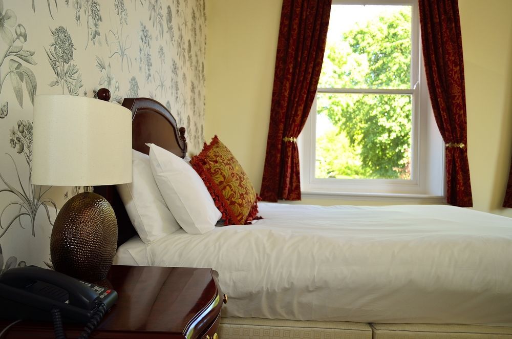 The Thomas Paine Hotel Thetford Exteriör bild